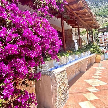 Costas Inn Spilion ภายนอก รูปภาพ